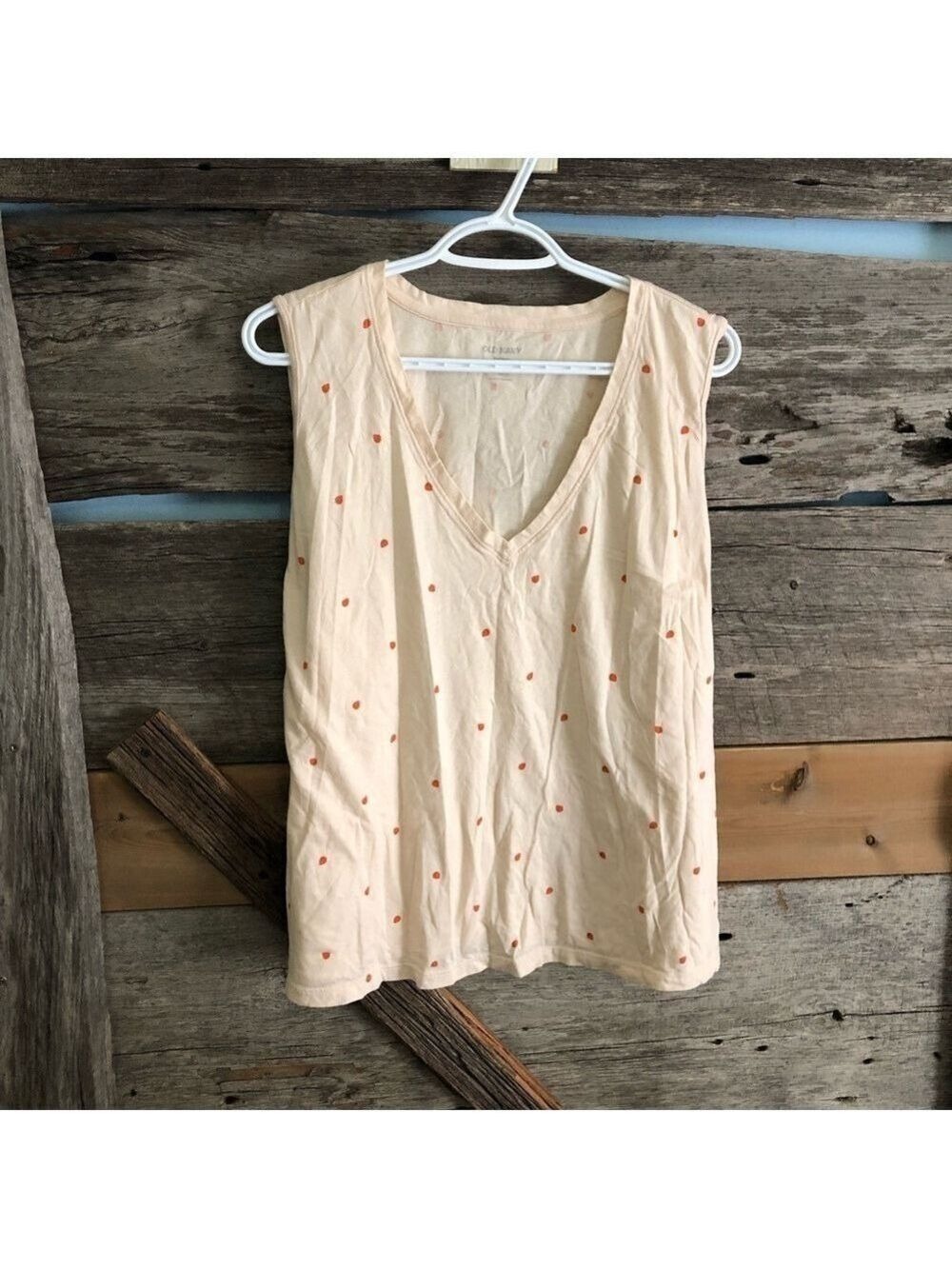 Old Navy Plus Size 3X Cream Sleeveless Strawberry Top